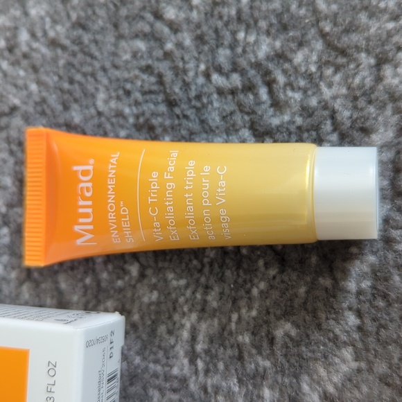 Vitamin C Triple Exfoliating Facial new 10 ml mini - Picture 2 of 9
